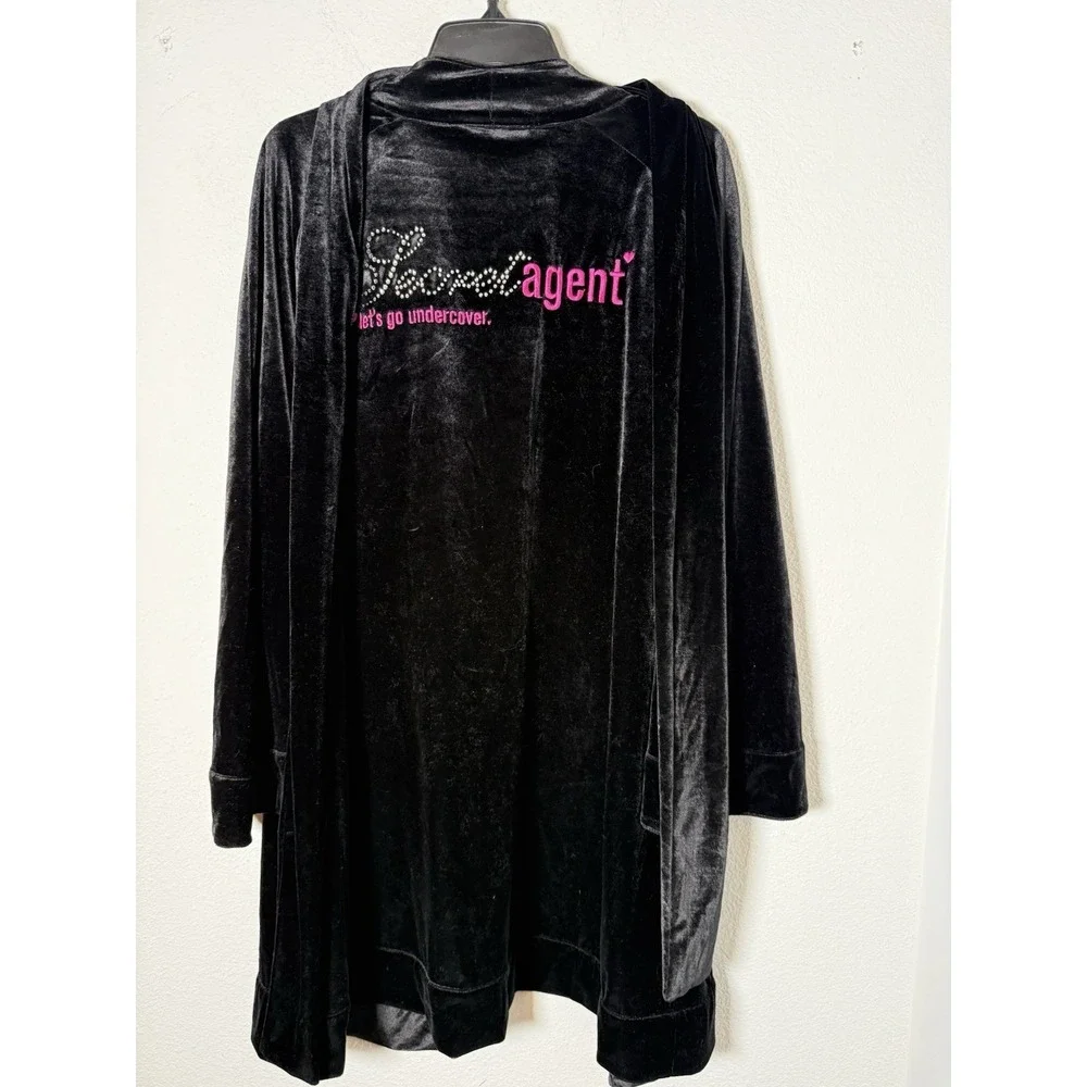 Limited Edition Victoria Secret Vintage Secret Agent Velvet Robe Size Med‎